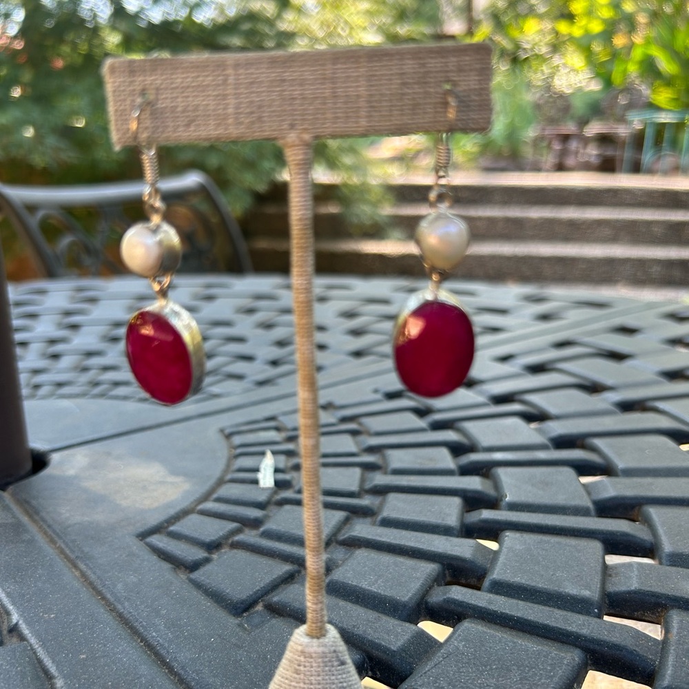 Vintage natural ruby & Pearl earrings set in sterling silver❤️❤️❤️